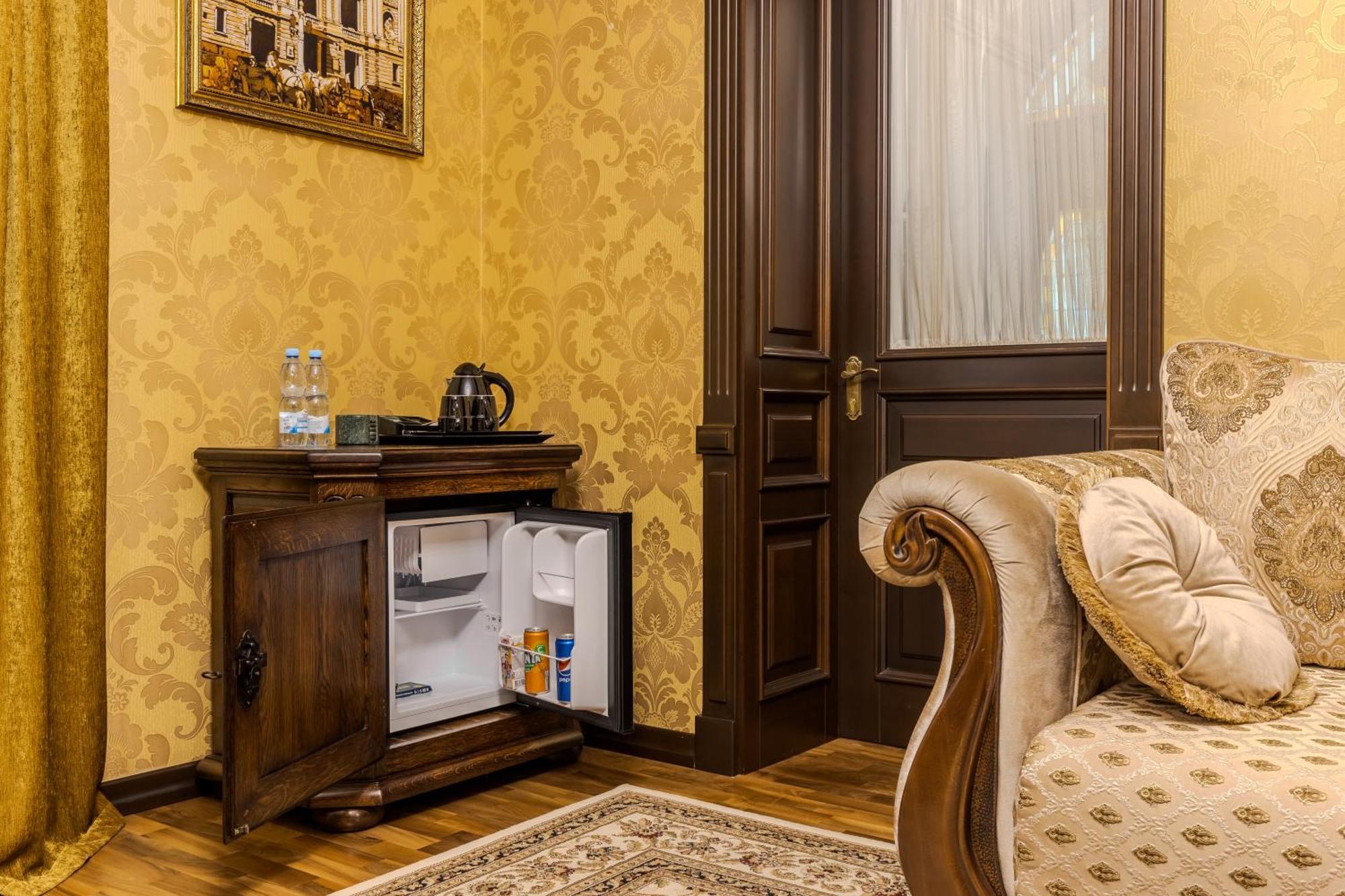 Luxury Boutique Andreevskiy Lviv Luaran gambar