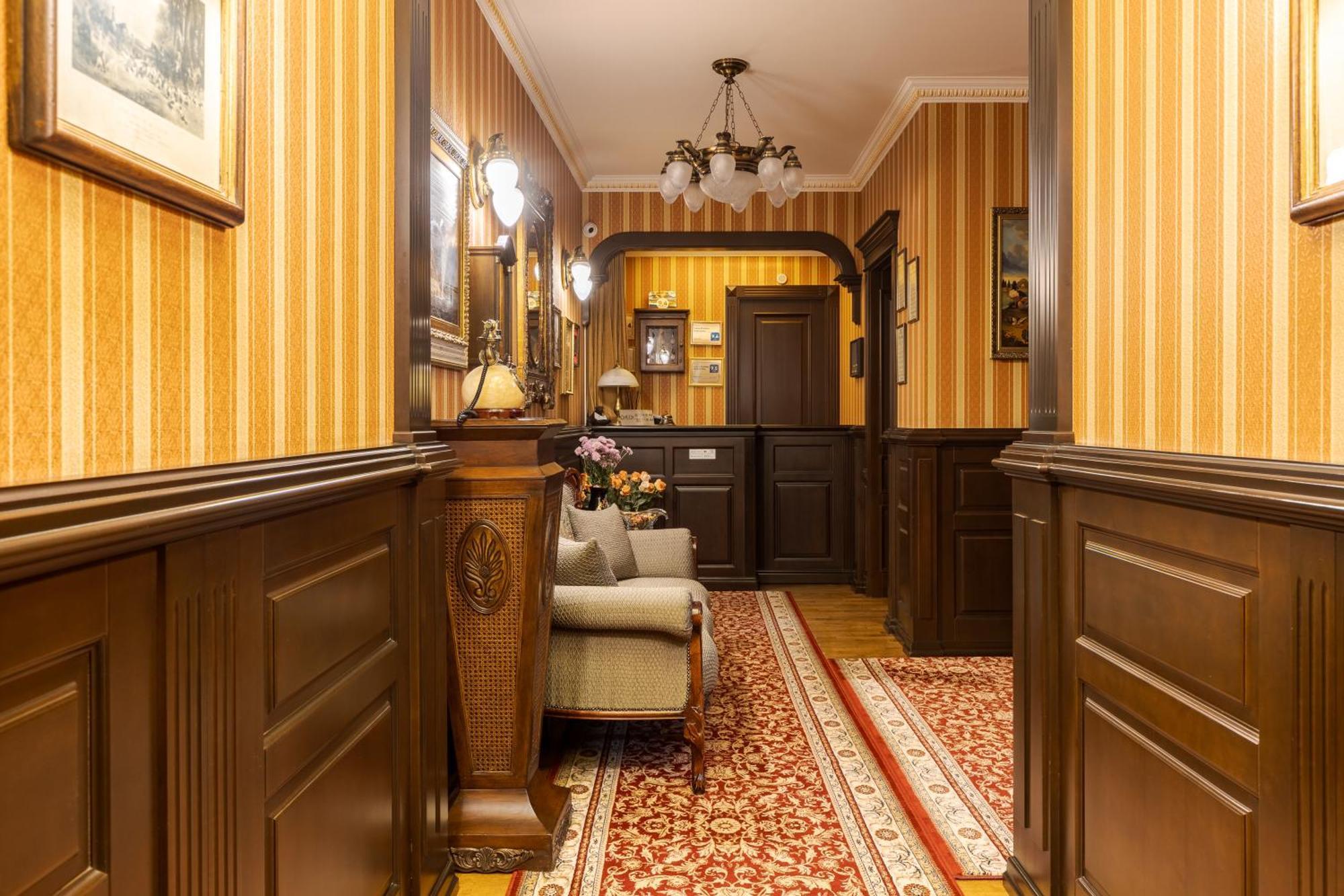 Luxury Boutique Andreevskiy Lviv Luaran gambar