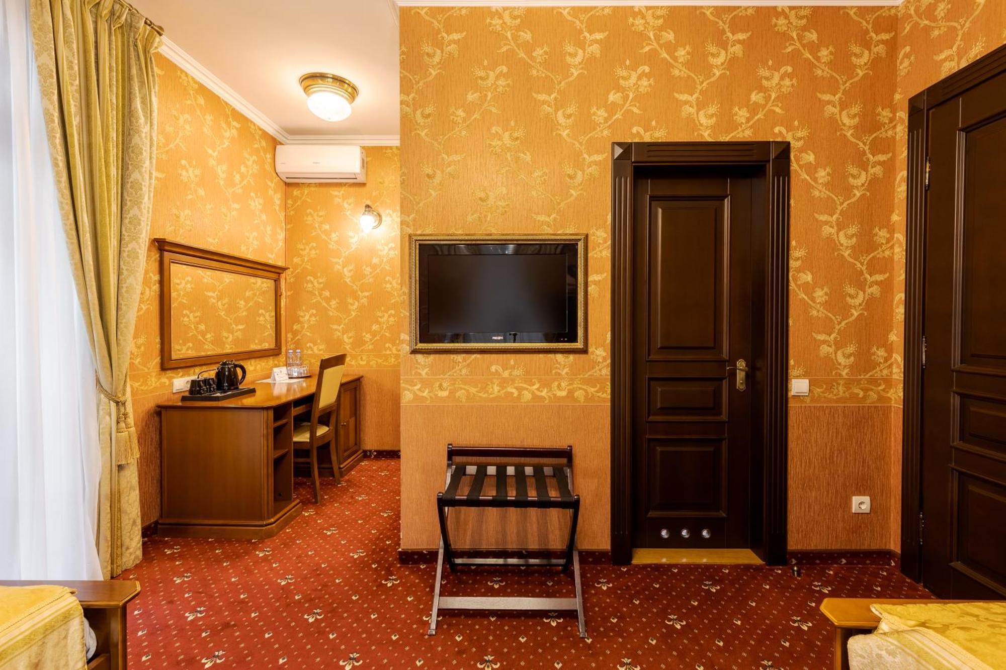 Luxury Boutique Andreevskiy Lviv Luaran gambar