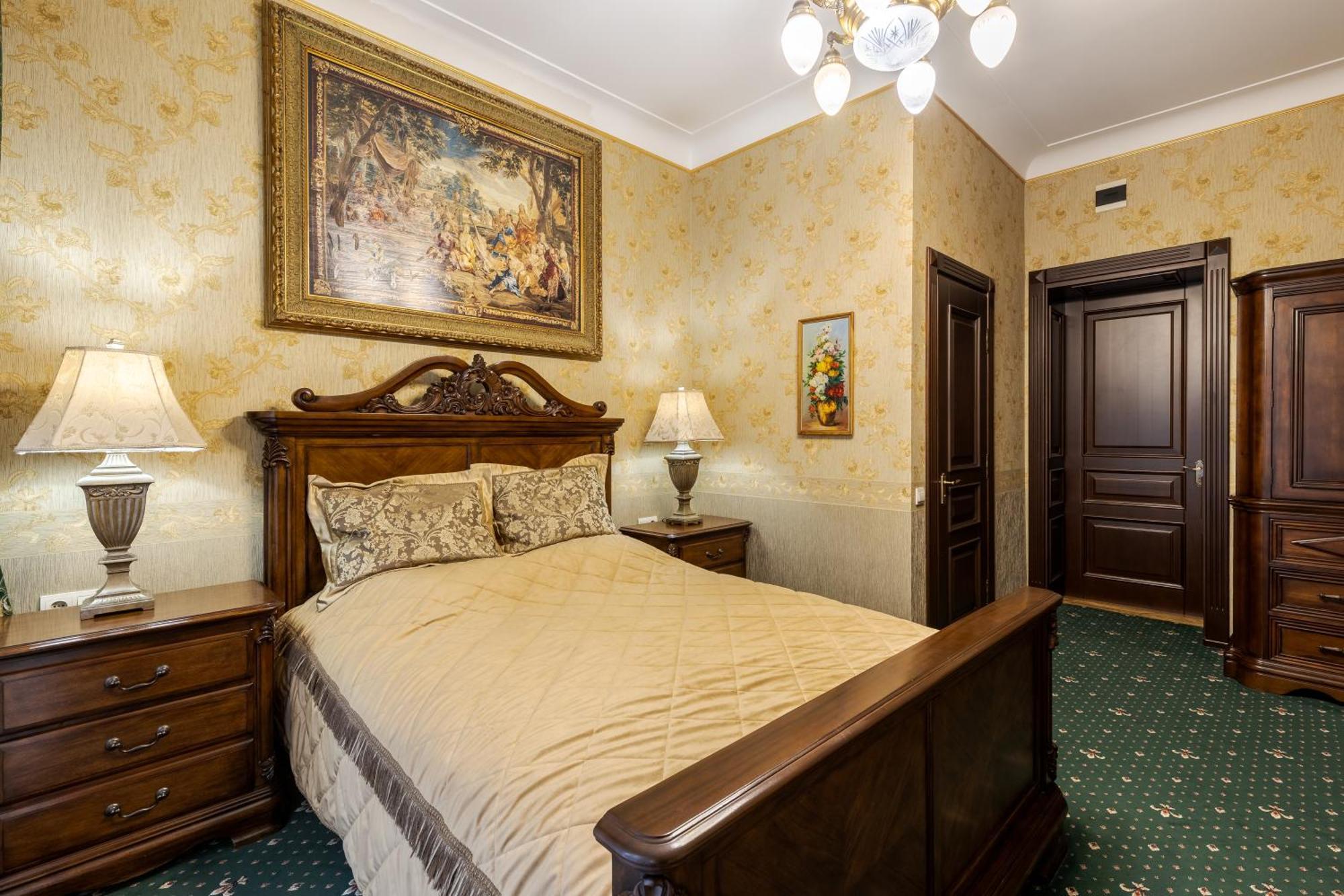 Luxury Boutique Andreevskiy Lviv Luaran gambar