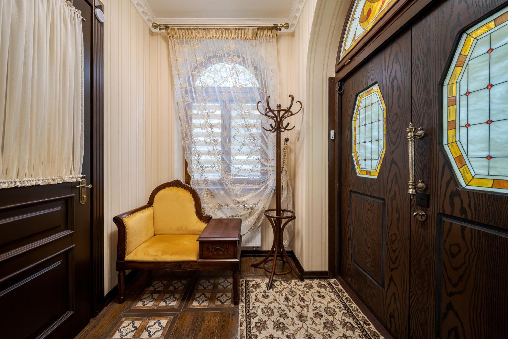 Luxury Boutique Andreevskiy Lviv Luaran gambar