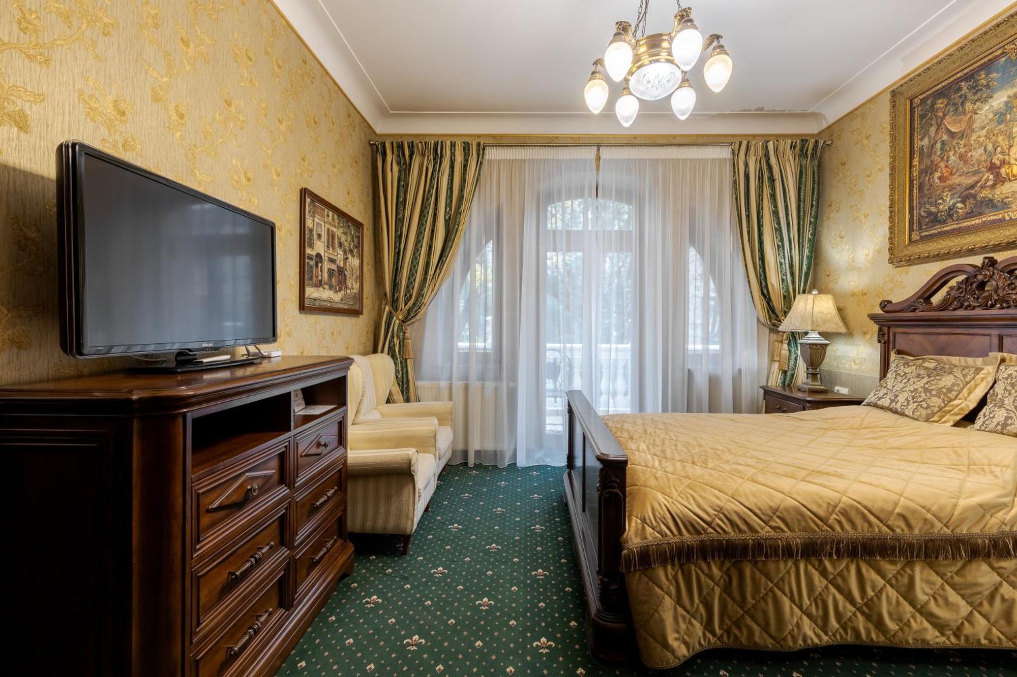 Luxury Boutique Andreevskiy Lviv Luaran gambar