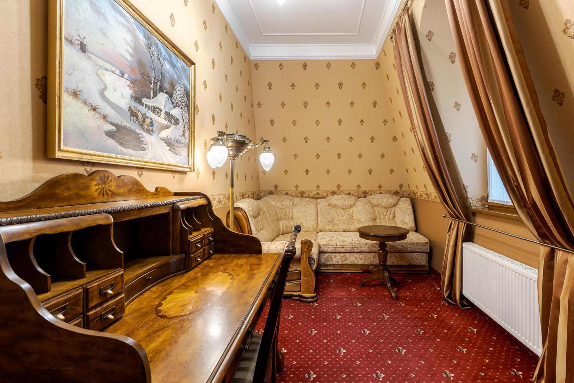 Luxury Boutique Andreevskiy Lviv Luaran gambar